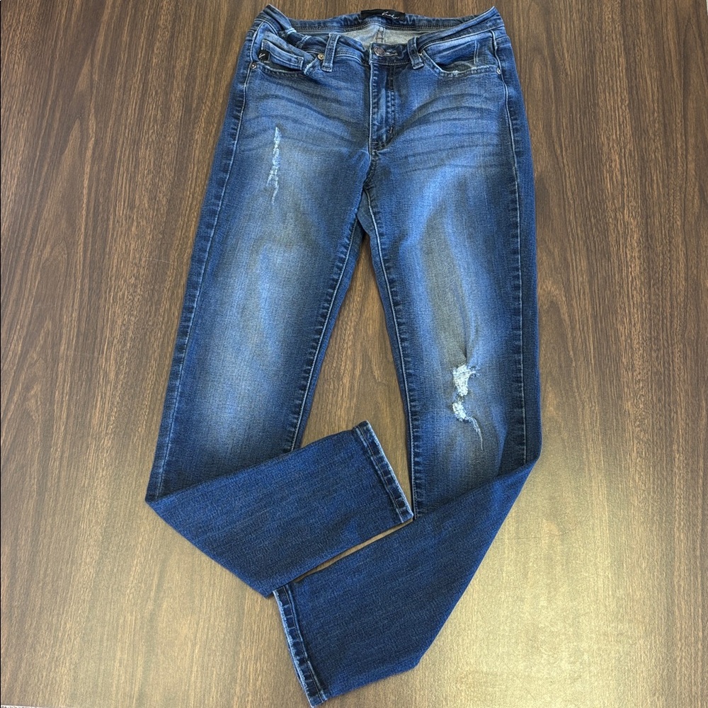 KanCan Medium Wash Distressed Skinny Jeans Size 9/28